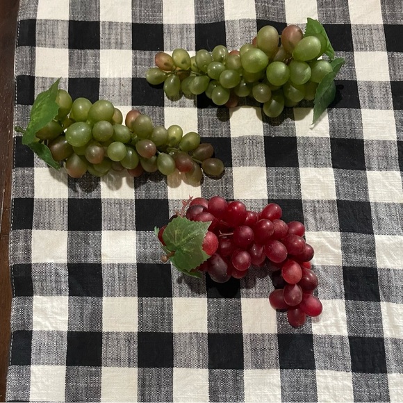 Lot of 3 Vintage Faux Grapes Green Red - Picture 2 of 5